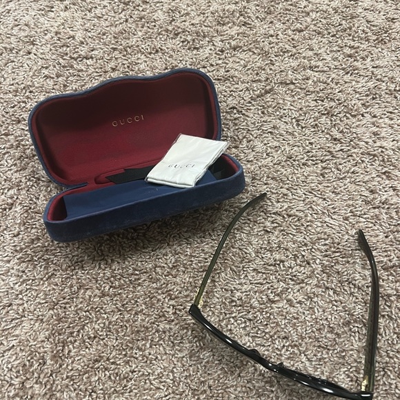 New Gucci sunglasses main image 4